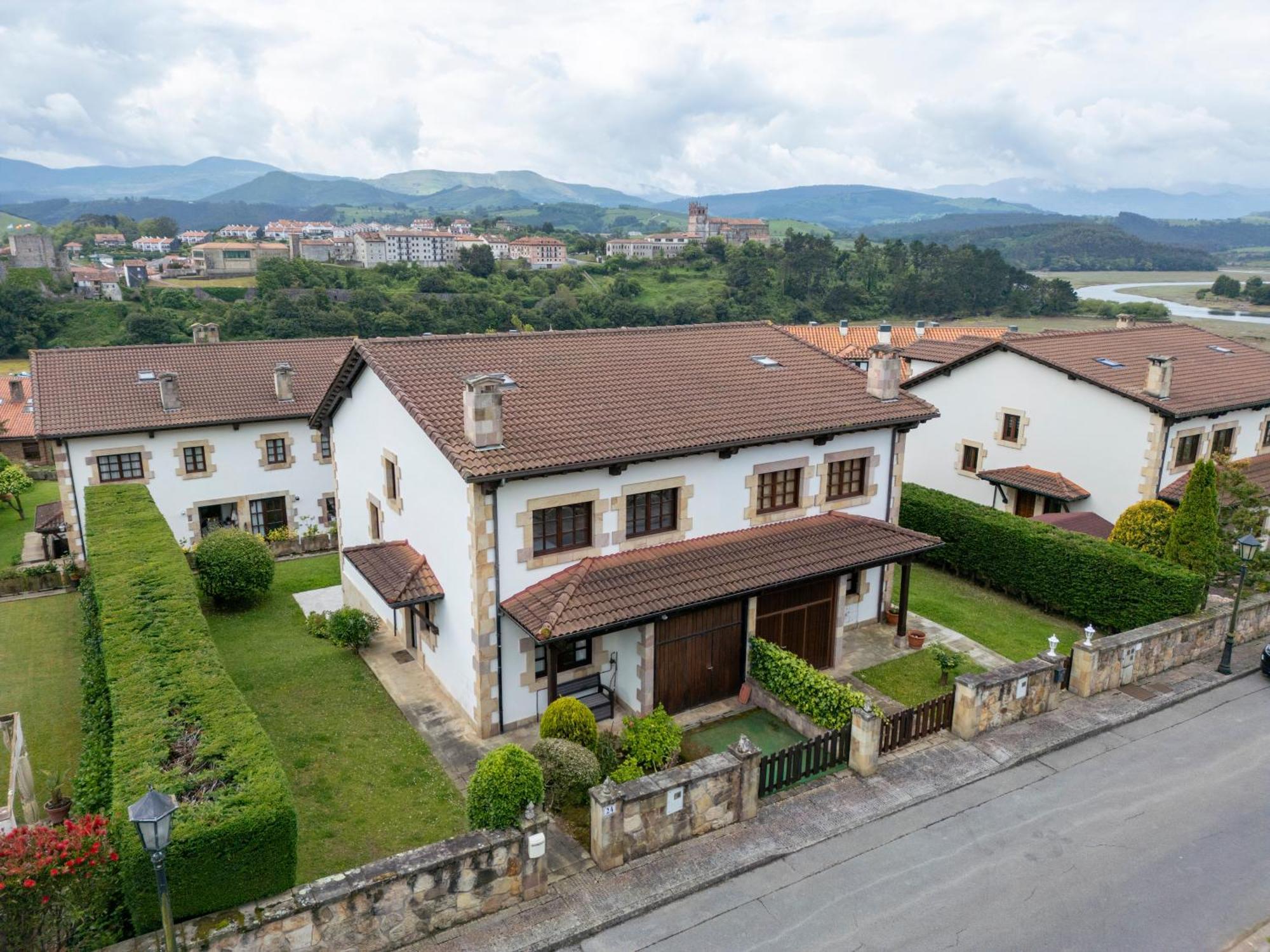 Casa El Ancla Villa San Vicente De La Barquera Exterior photo